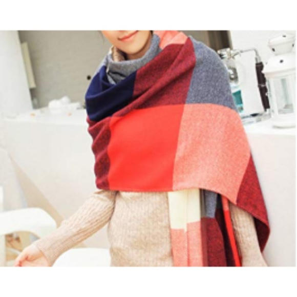 Unisex Grid Scarf - Picture 6 of 6